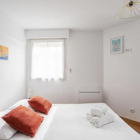 Le Crucy - T2 Avec Parking Appartamento
